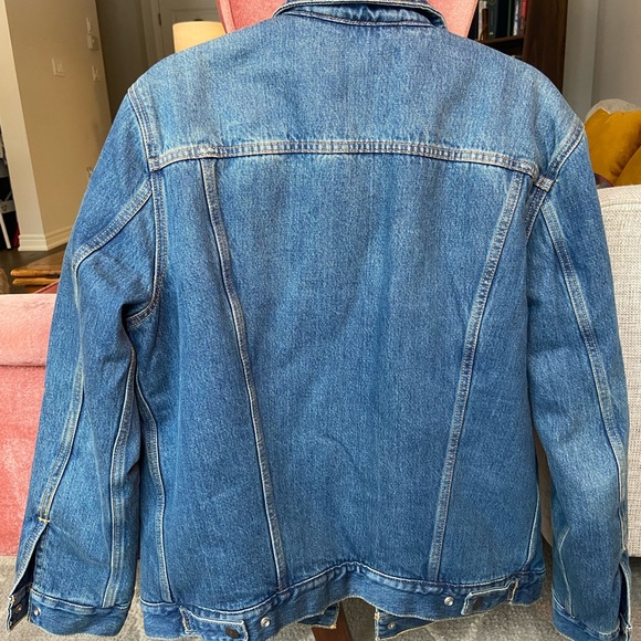 Levi’s fleece lined denim jacket - Picture 2 of 4